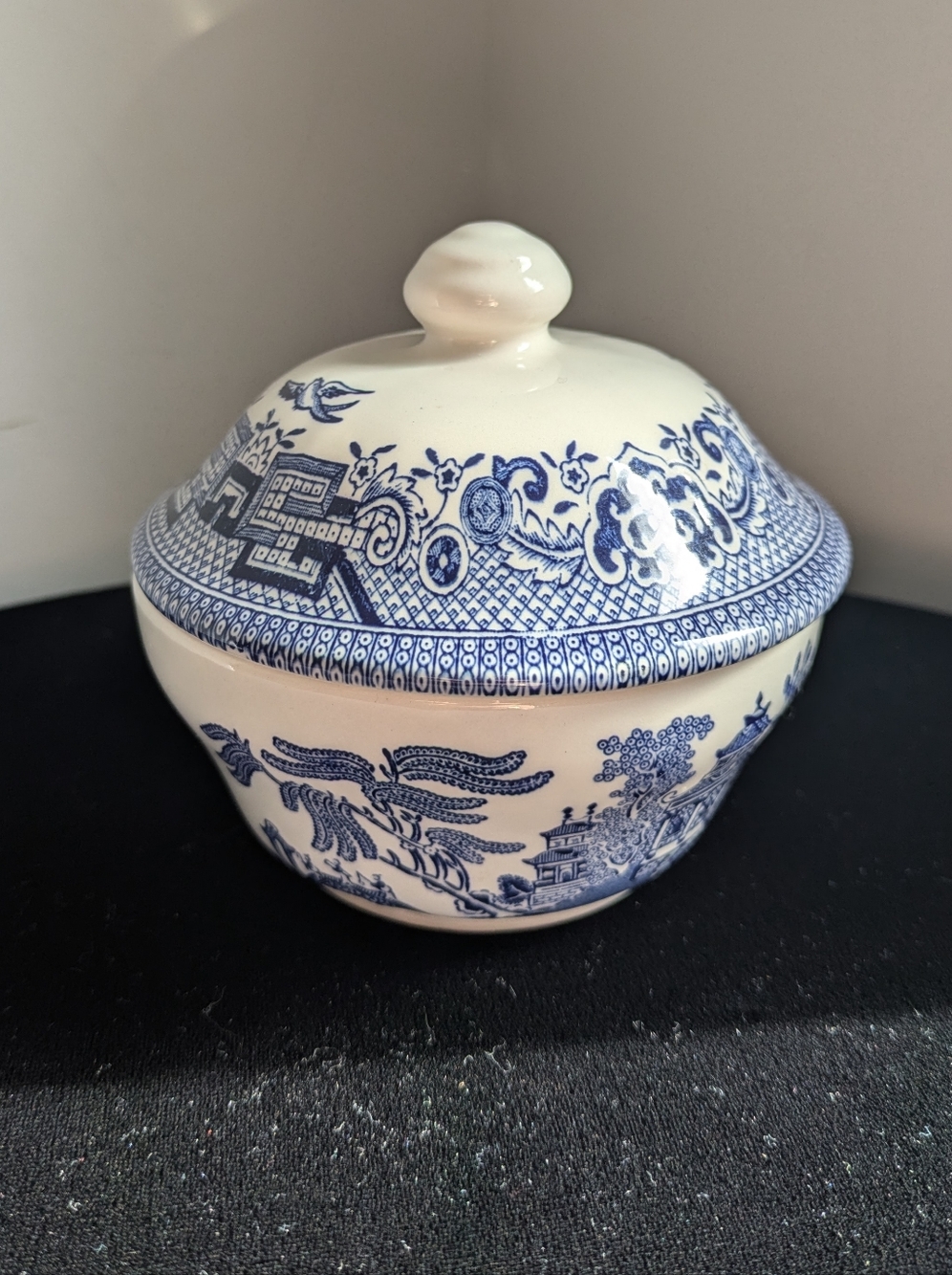 Vintage Churchill Blue Williw Porcelain Lidded Sugar Bowl